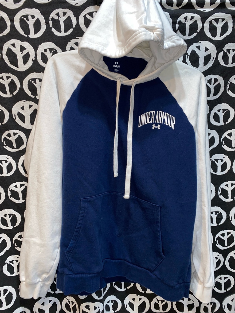 UNDER ARMOUR BLUE/WHITE HOODIE SZ L